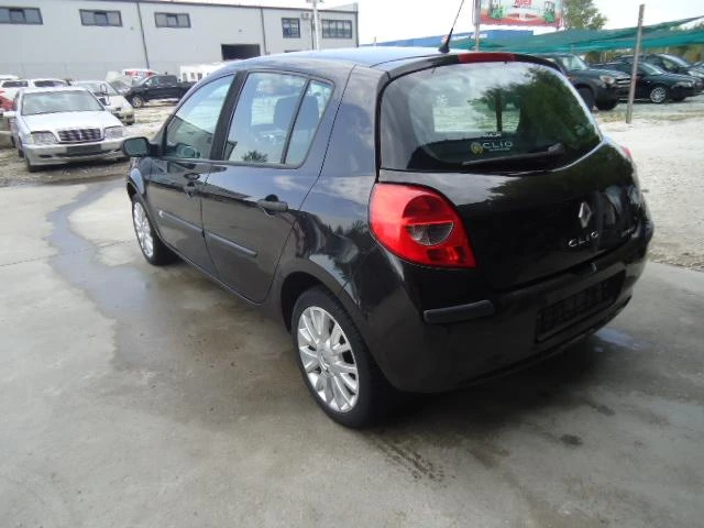 Renault Clio 1.5 dci 86kc, снимка 4 - Автомобили и джипове - 34141486