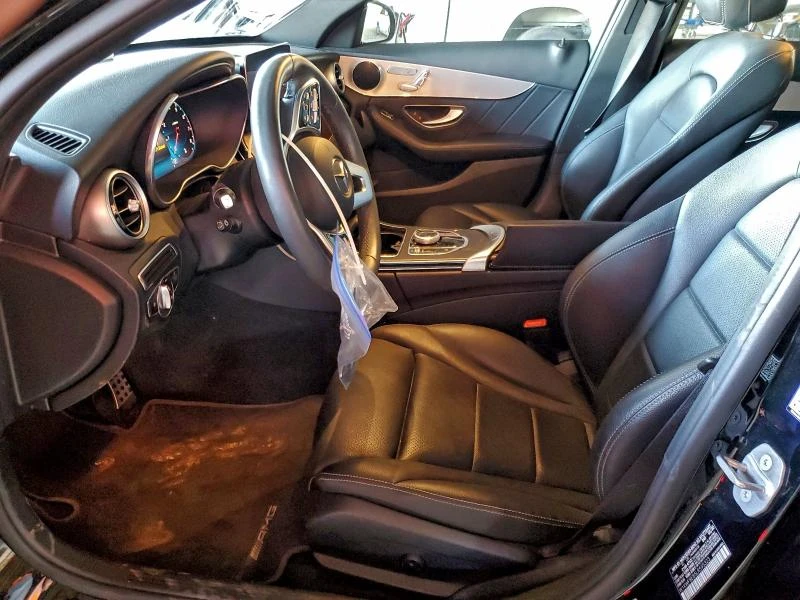 Mercedes-Benz C 300 2.0L 4 All wheel drive, снимка 11 - Автомобили и джипове - 52799985