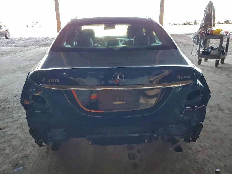 Mercedes-Benz C 300 2.0L 4 All wheel drive, снимка 10 - Автомобили и джипове - 52799985