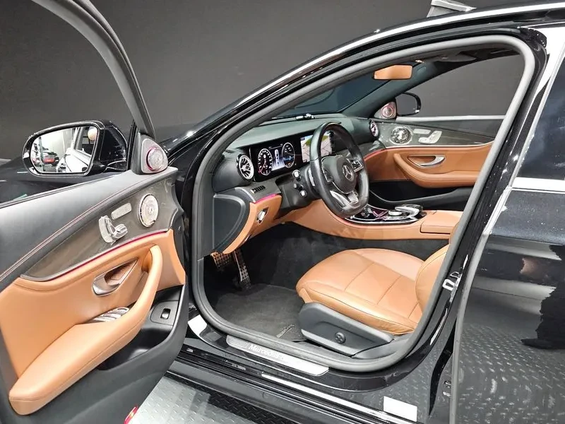 Mercedes-Benz E 300 4Matic Amg Line , снимка 10 - Автомобили и джипове - 55138205
