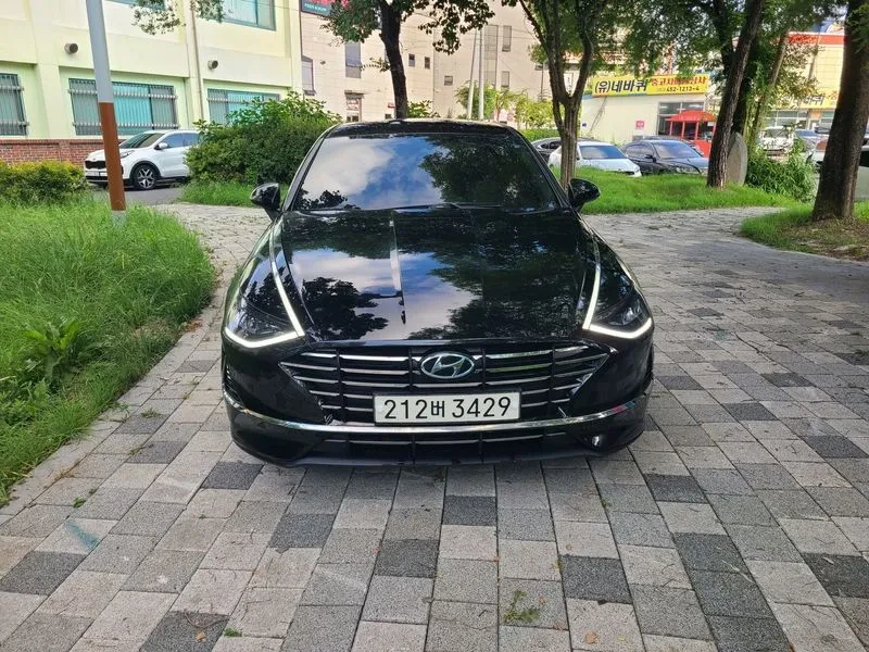 Hyundai Sonata 2.0 Premium, снимка 3 - Автомобили и джипове - 55937135
