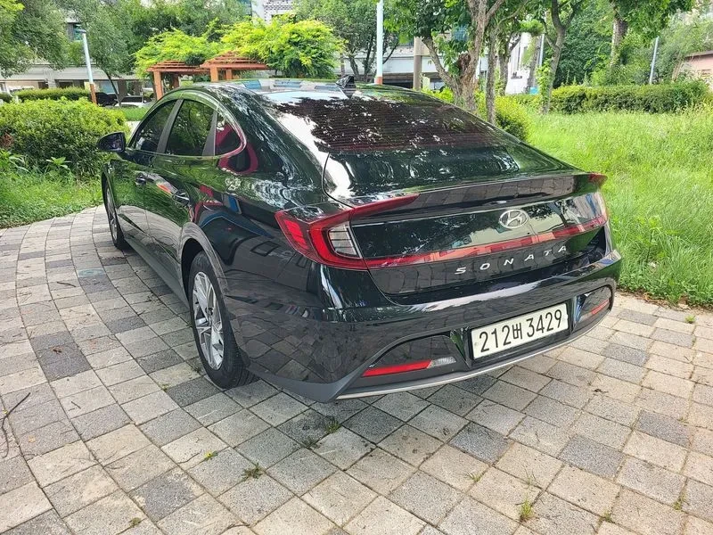Hyundai Sonata 2.0 Premium, снимка 2 - Автомобили и джипове - 55937135