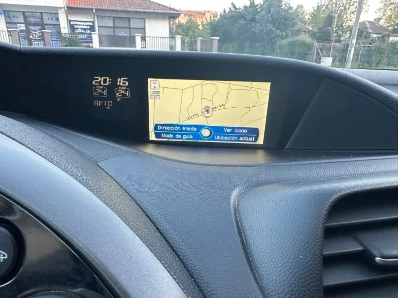 Honda Civic Exclusive V-tec, снимка 6 - Автомобили и джипове - 56293956