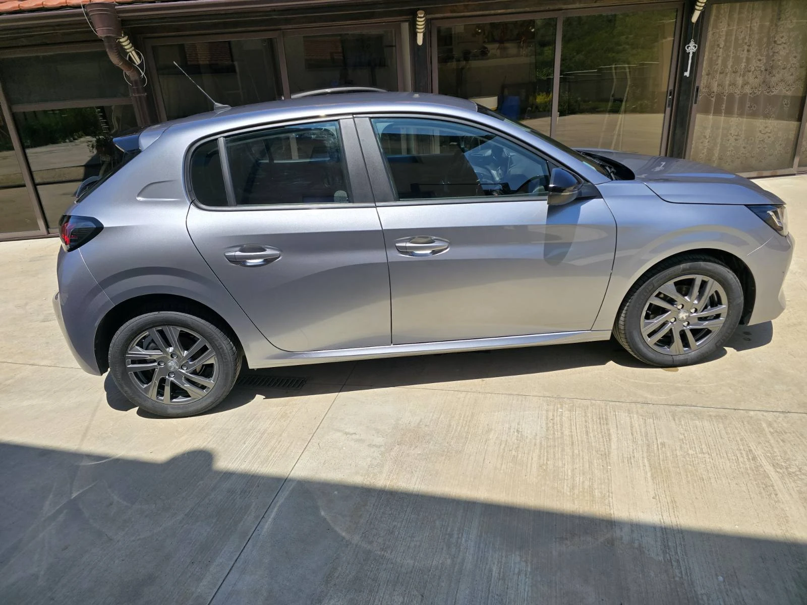 Peugeot 208 1.5 BlueHDi - изображение 4