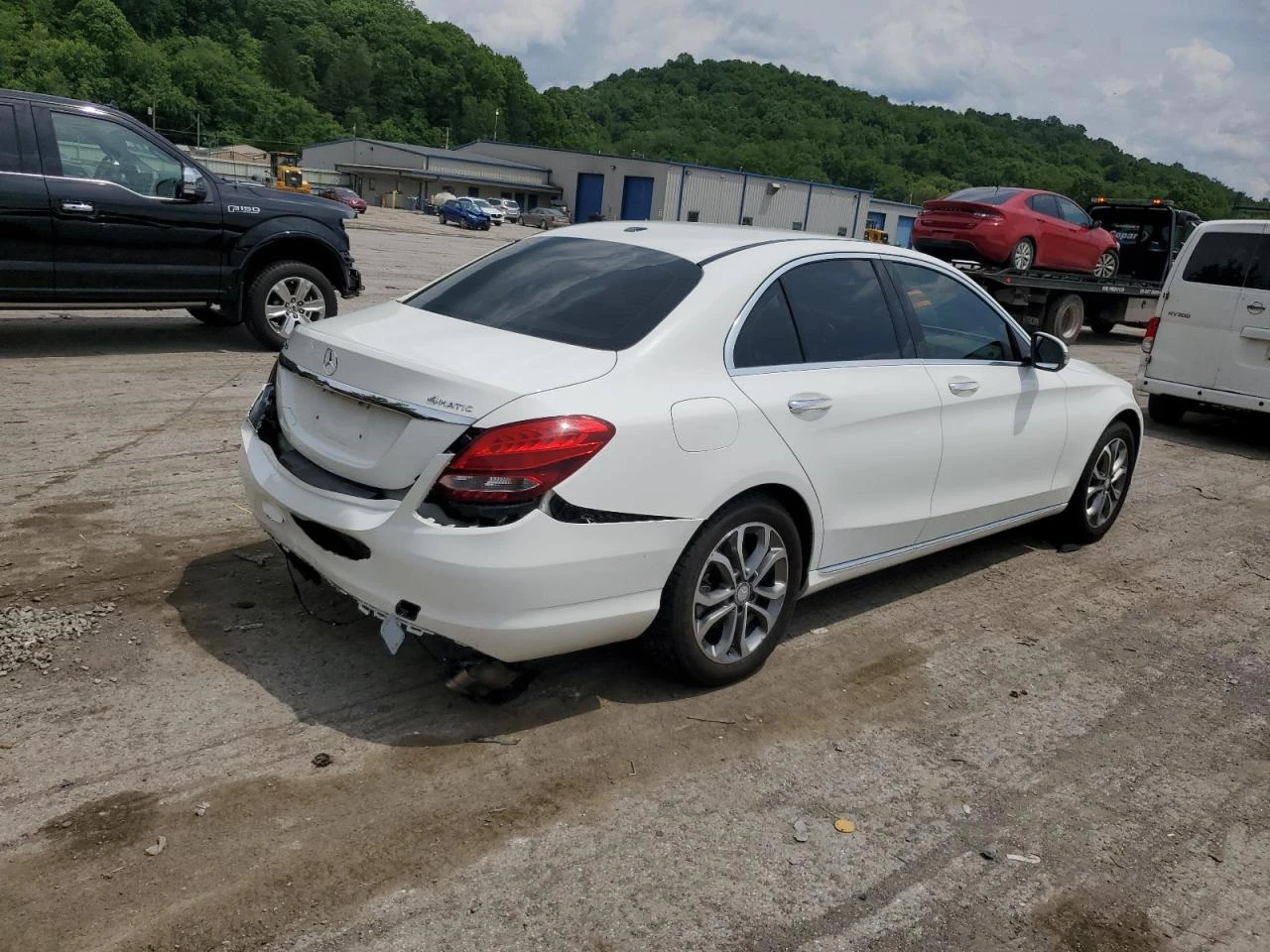 Mercedes-Benz C 300 4MATIC/2.0L 4/КОЖА/ПОДГРЕВ/ОБДУХВ./ - изображение 3
