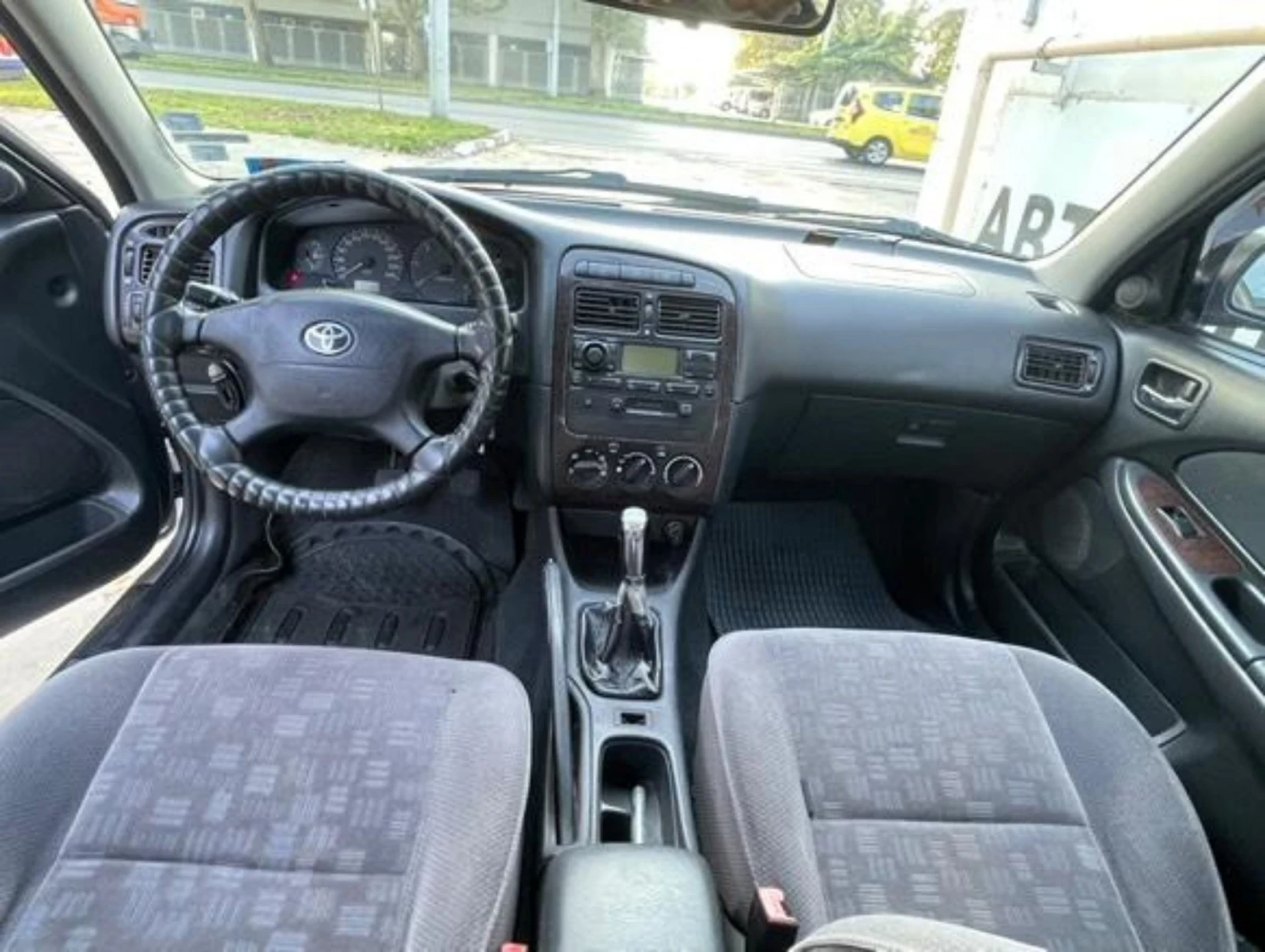 Toyota Avensis  - изображение 2