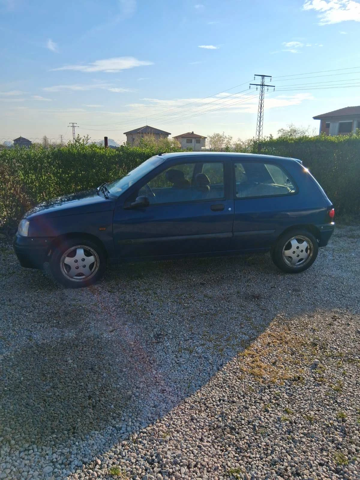 Renault Clio, снимка 3 - Автомобили и джипове - 54335473