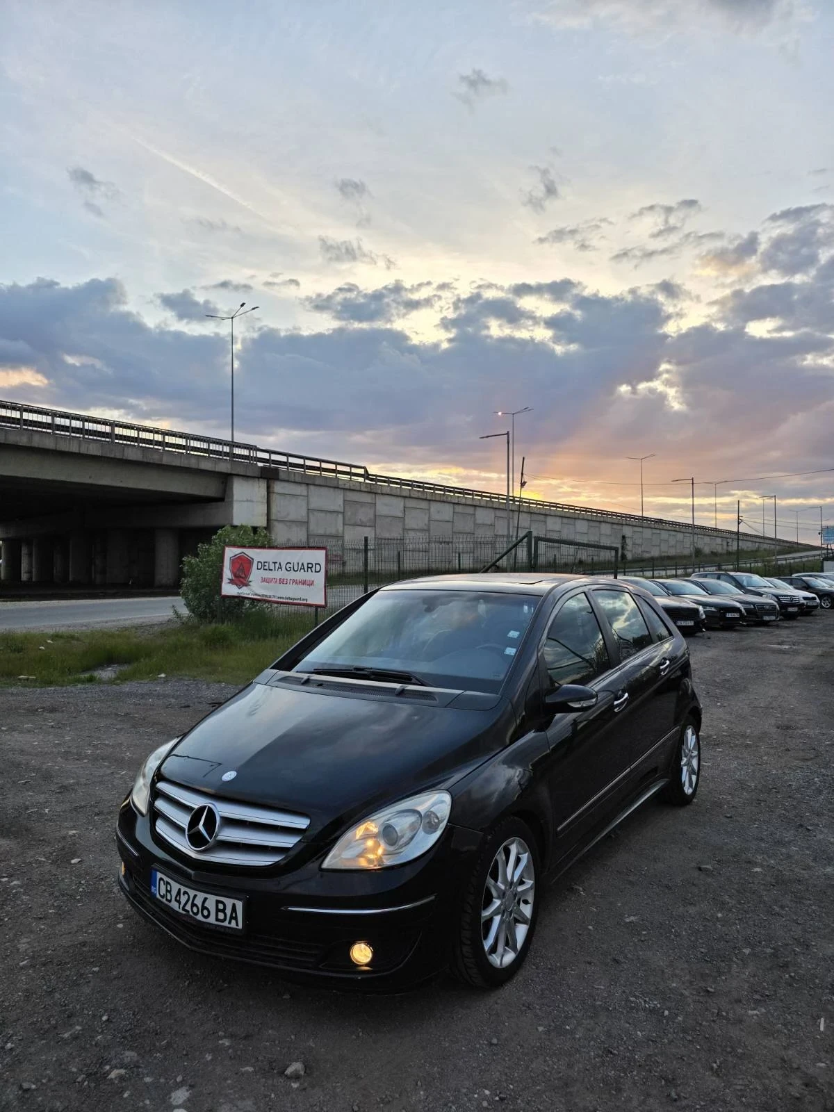 Mercedes-Benz B 200 CDI, снимка 2 - Автомобили и джипове - 54444883