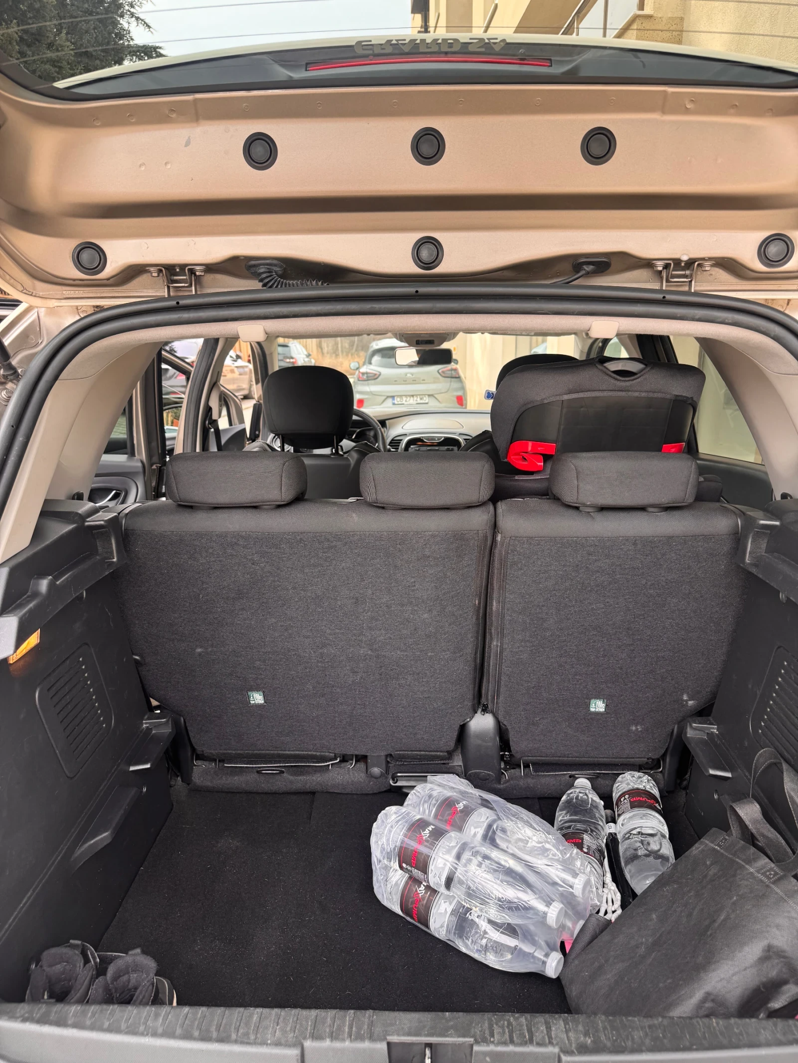 Renault Captur, снимка 5 - Автомобили и джипове - 54510666