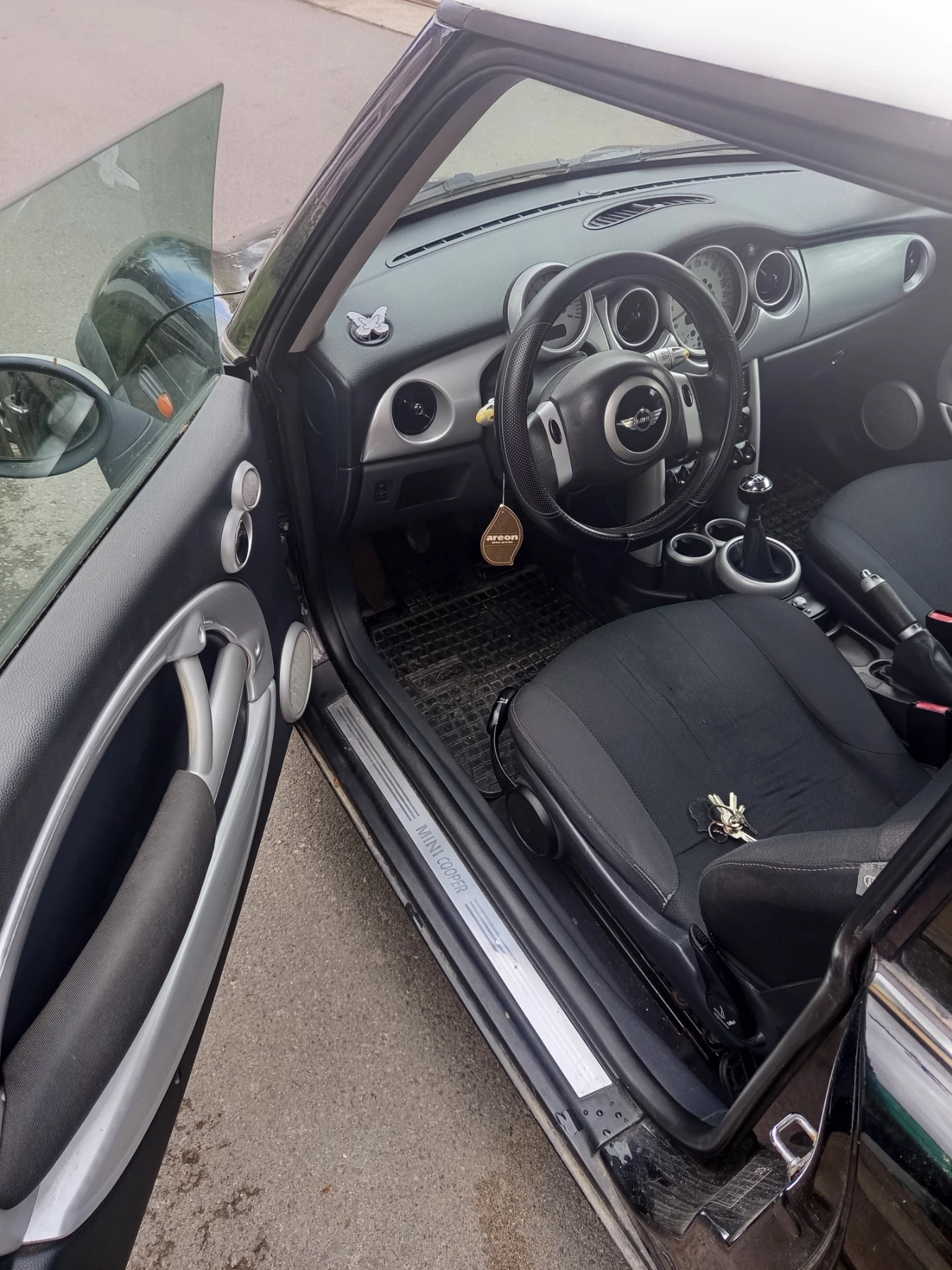 Mini Cooper 1.6 бензин, снимка 5 - Автомобили и джипове - 54543159