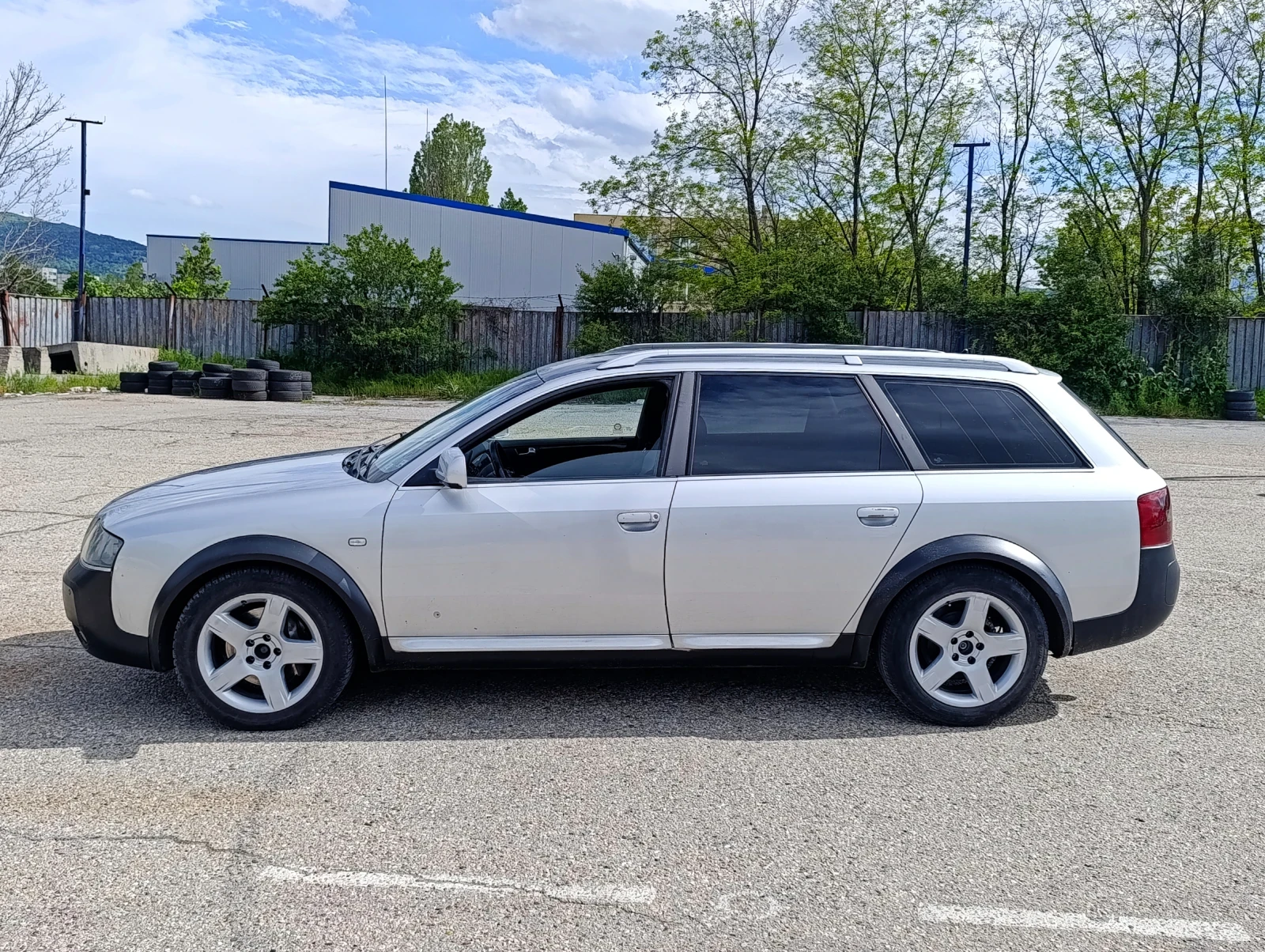 Audi A6 Allroad 2.5 TDI Quattro ръчни скорости, снимка 8 - Автомобили и джипове - 54543510