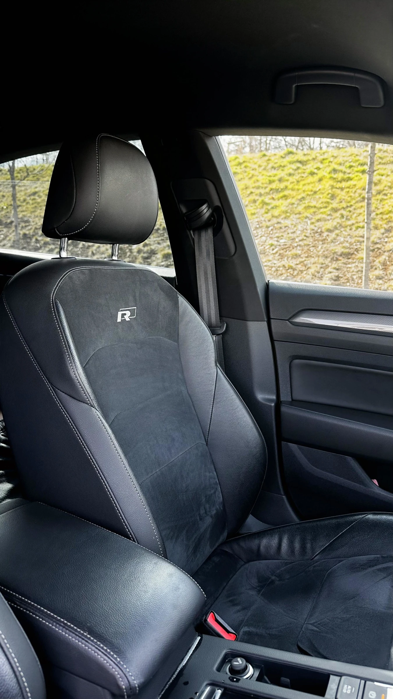 VW Arteon R-Line  2.0 TDI DSG - Top, снимка 9 - Автомобили и джипове - 54996367
