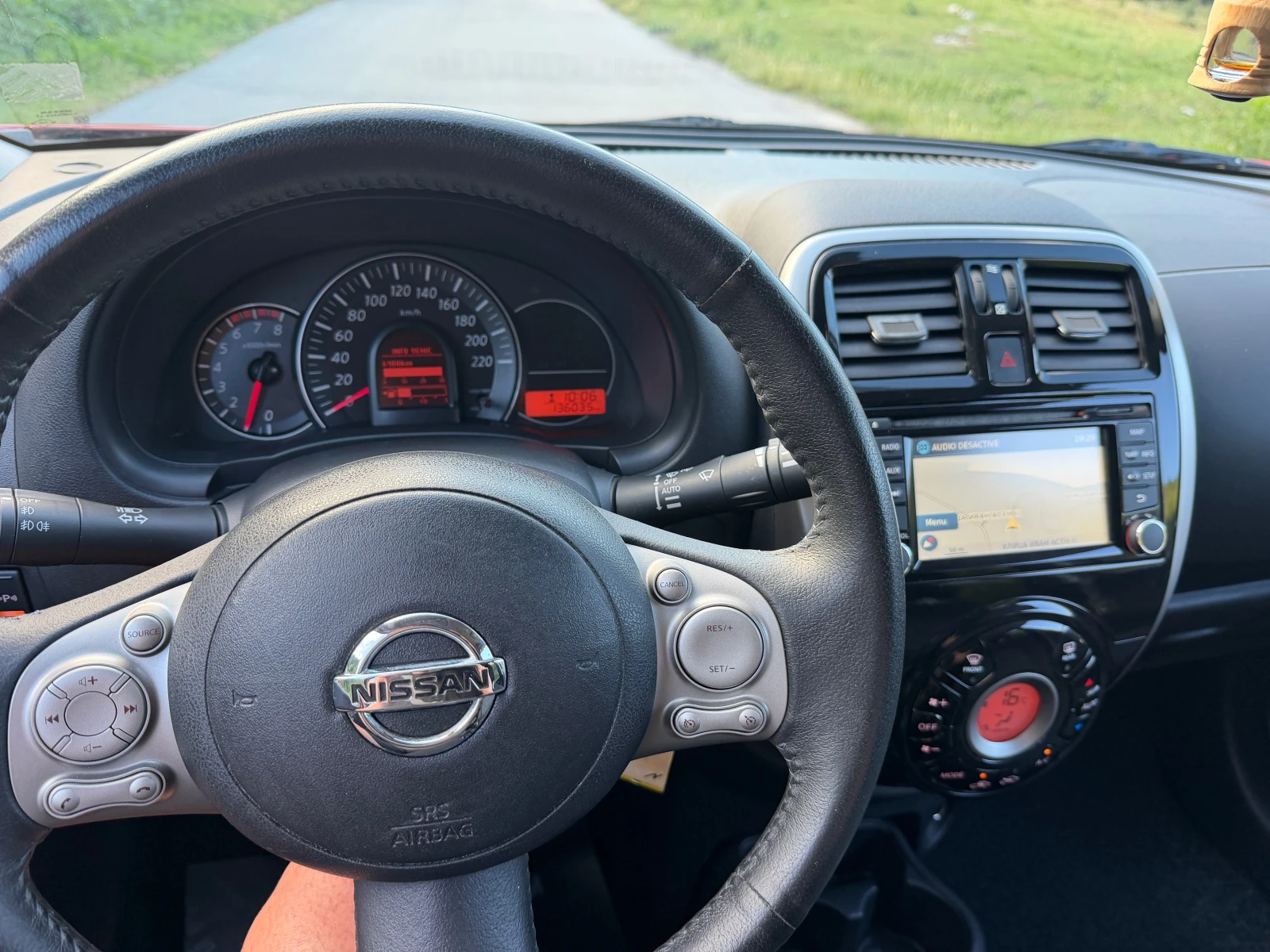 Nissan Micra 1.2i Швейцария, снимка 14 - Автомобили и джипове - 55038144