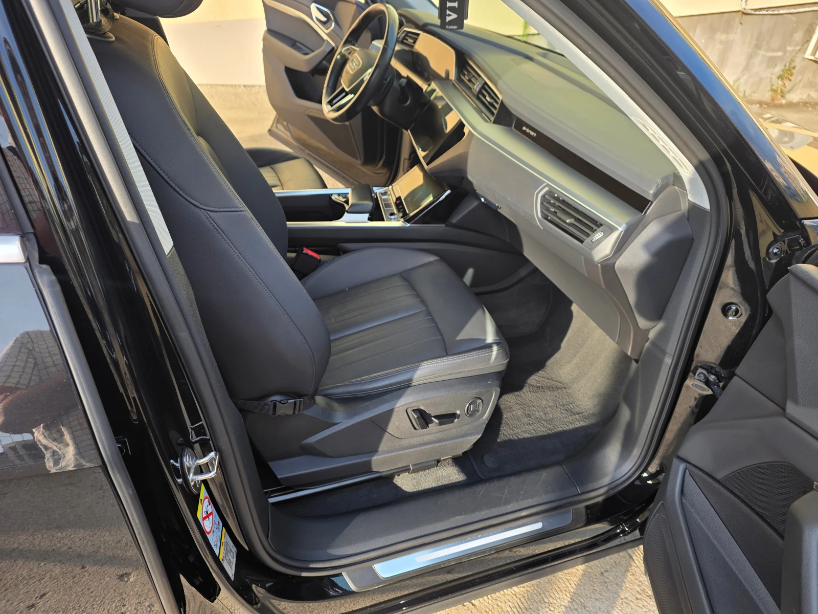 Audi E-Tron Audi e-tron 55 Q ADVANCED MTRX/ACC/HuD/PANO/360/NA | Mobile.bg � ����������� 14