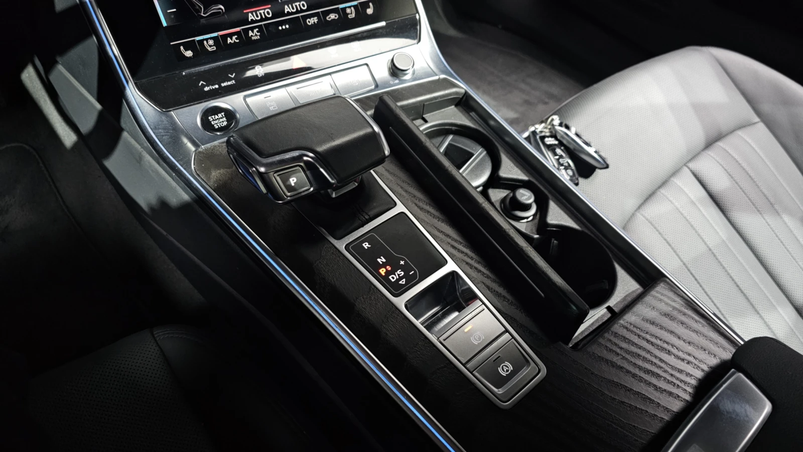 Audi A6 45 TFSI* 360* HUD* BLIND SPOT* ЛЮК* КРАЙНА ЦЕНА, снимка 9 - Автомобили и джипове - 55336592