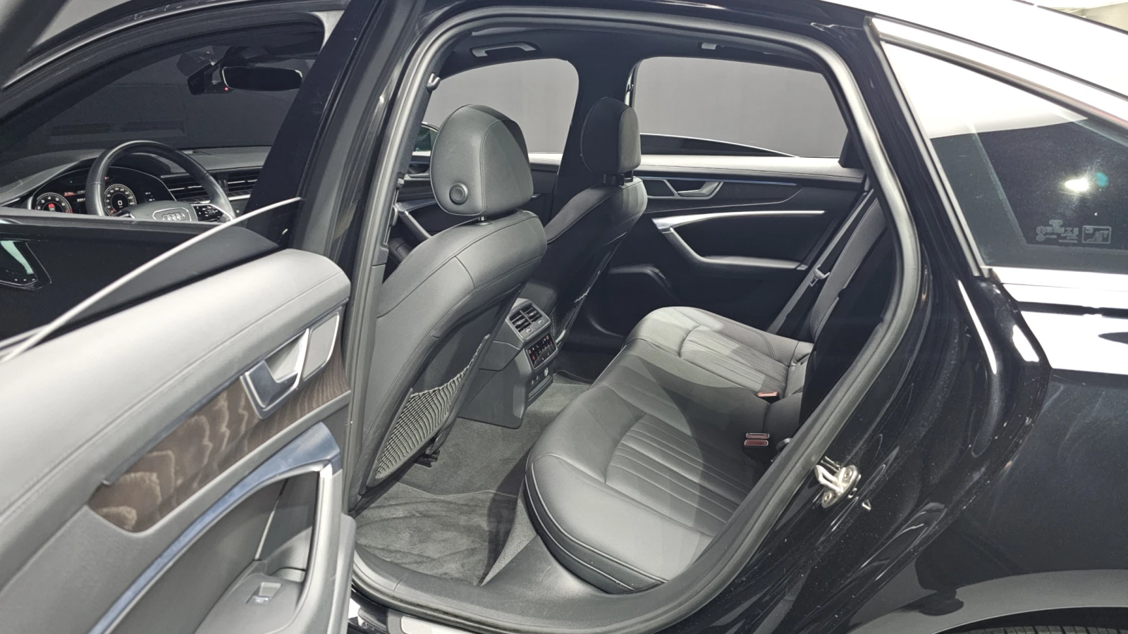 Audi A6 45 TFSI* 360* HUD* BLIND SPOT* ЛЮК* КРАЙНА ЦЕНА, снимка 12 - Автомобили и джипове - 55336592