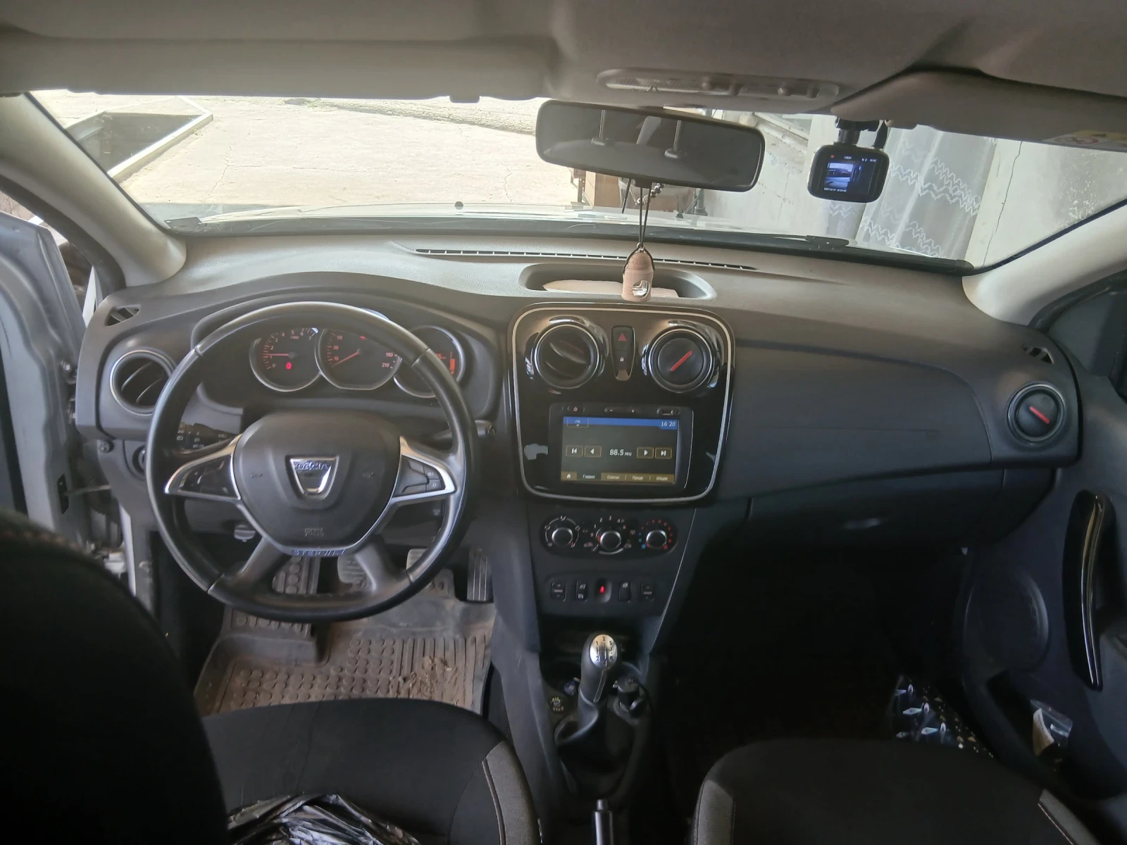 Dacia Sandero Stepway Techroad, снимка 14 - Автомобили и джипове - 55846700