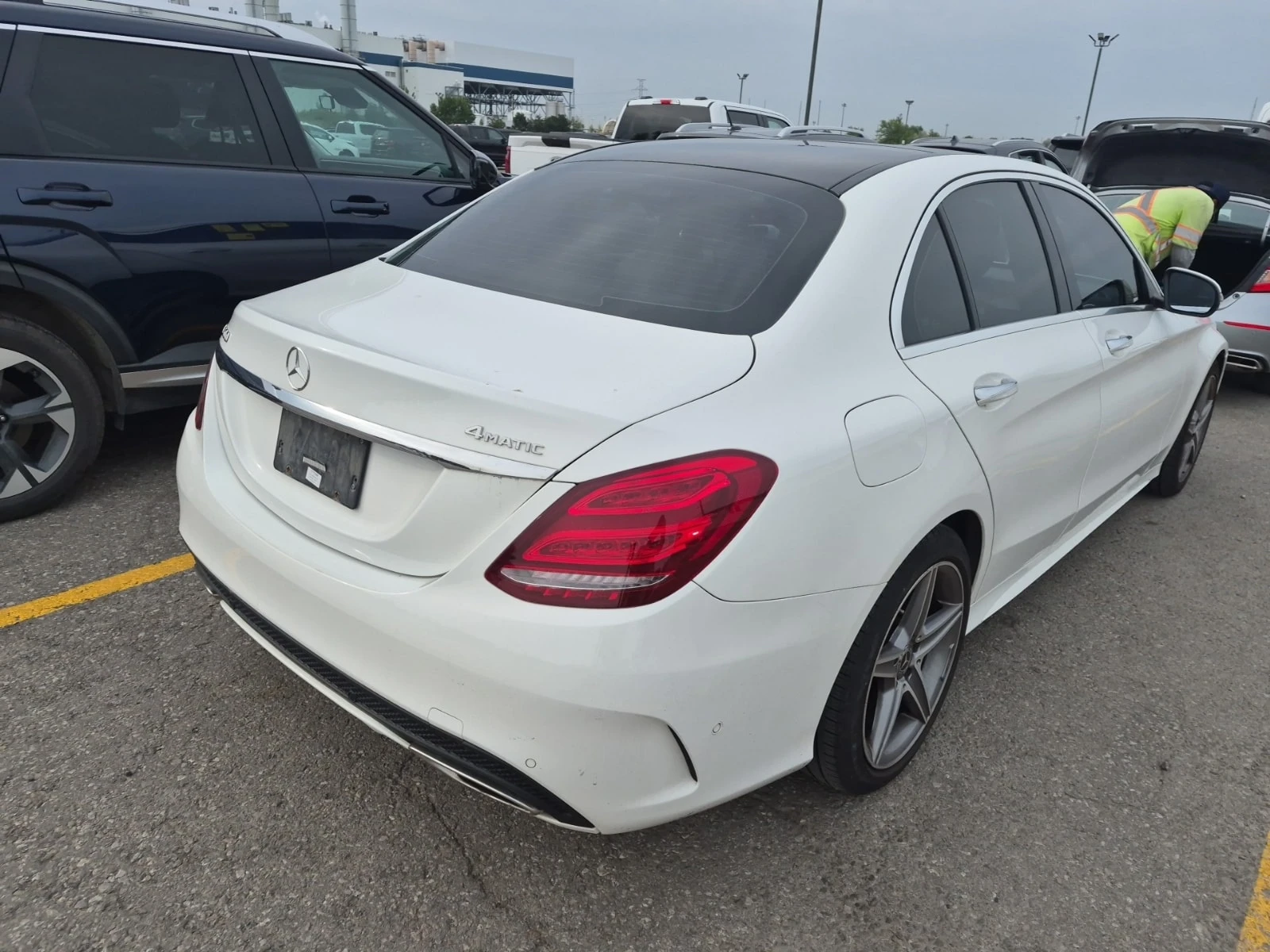 Mercedes-Benz C 300 АМГ ПАКЕТ/CARFAX/ПОДГРЕВ/ПАНОРАМА/2 КЛЮЧА, снимка 3 - Автомобили и джипове - 55799265