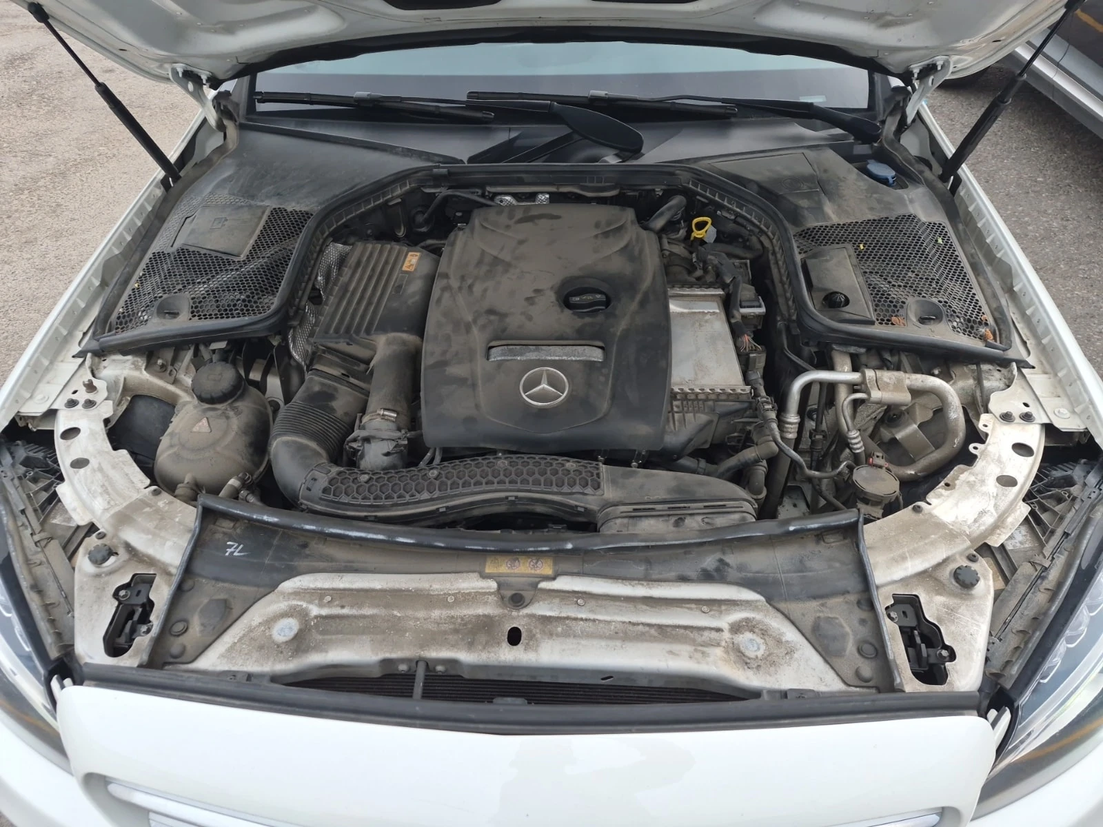 Mercedes-Benz C 300 АМГ ПАКЕТ/CARFAX/ПОДГРЕВ/ПАНОРАМА/2 КЛЮЧА, снимка 16 - Автомобили и джипове - 55799265