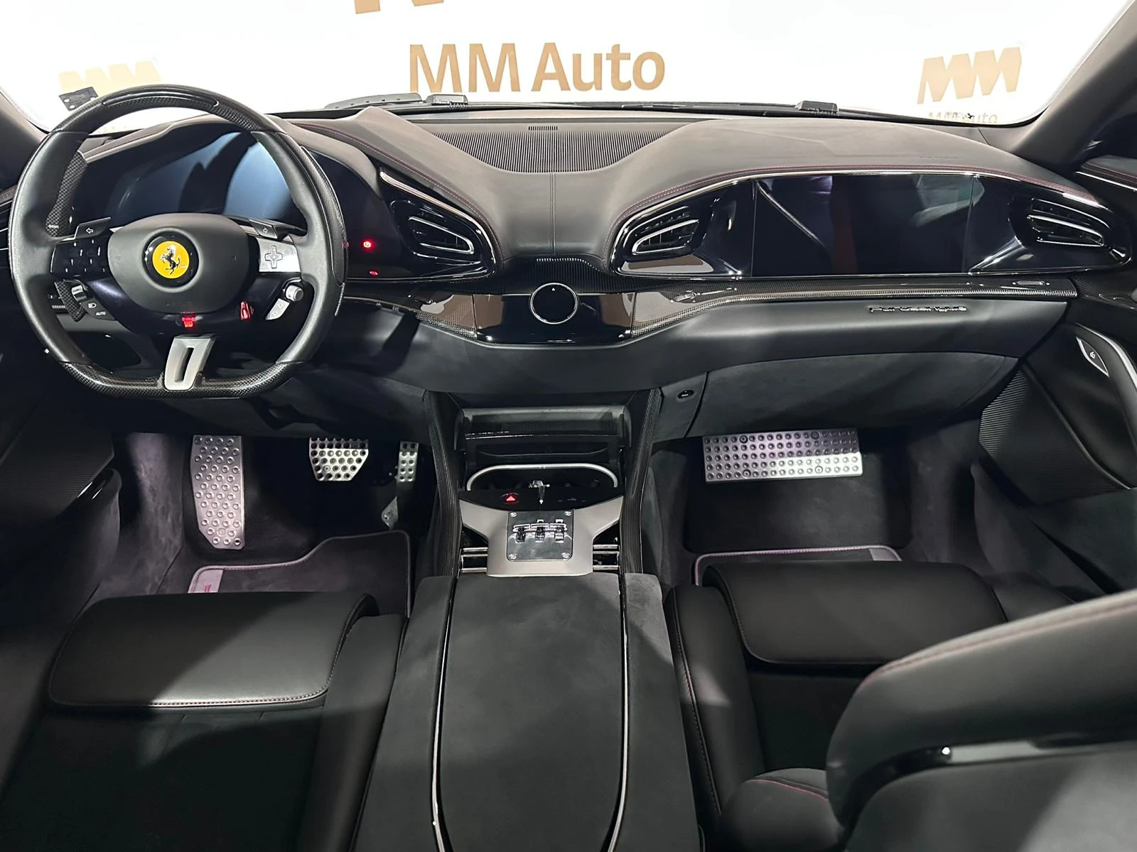 Ferrari Purosangue V12* Carbon* Pano* Ventilation* Display, снимка 9 - Автомобили и джипове - 55952536
