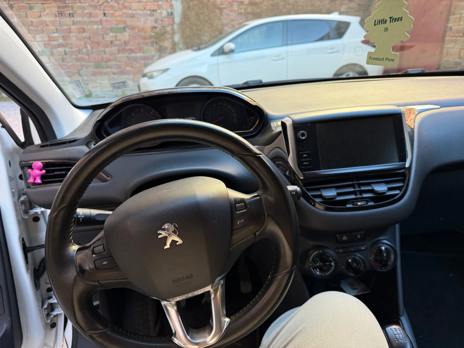 Peugeot 208 1, 4d, снимка 16 - Автомобили и джипове - 56054818