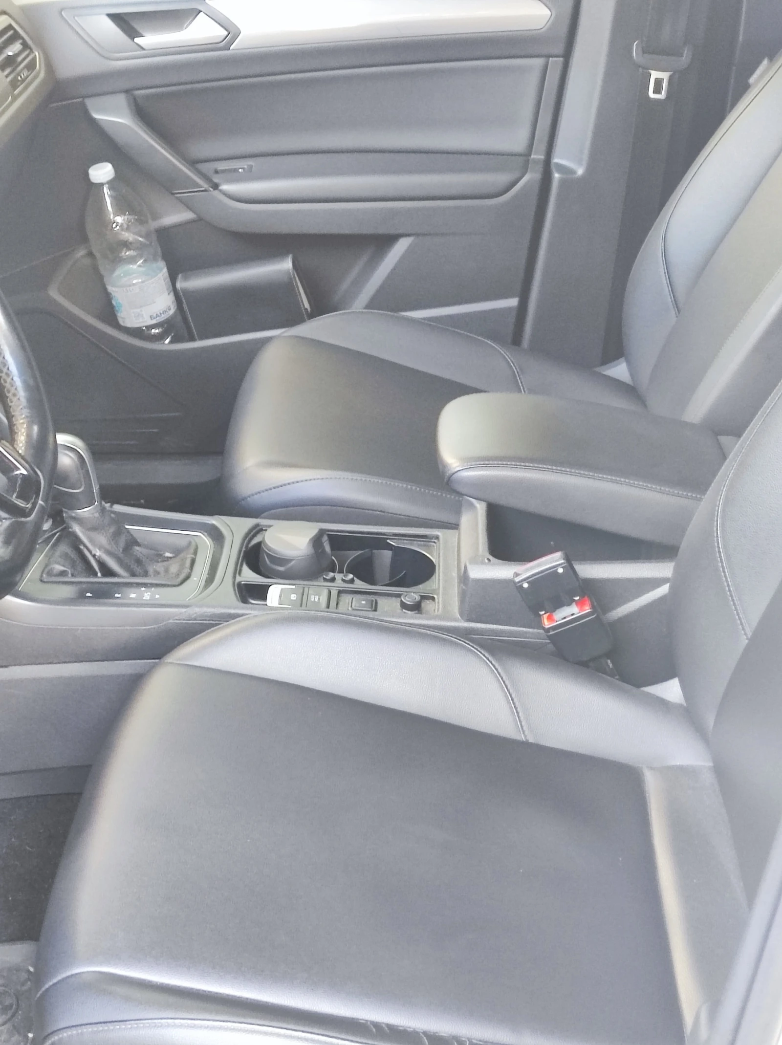 VW Touran, снимка 16 - Автомобили и джипове - 56615301