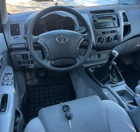 Toyota Hilux 2.5 D-4D, снимка 15