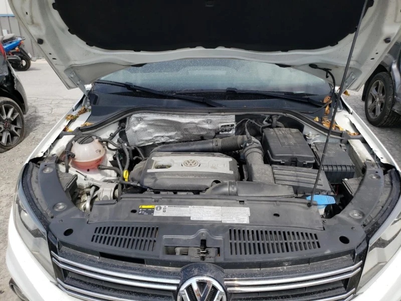 VW Tiguan, снимка 12 - Автомобили и джипове - 49304701