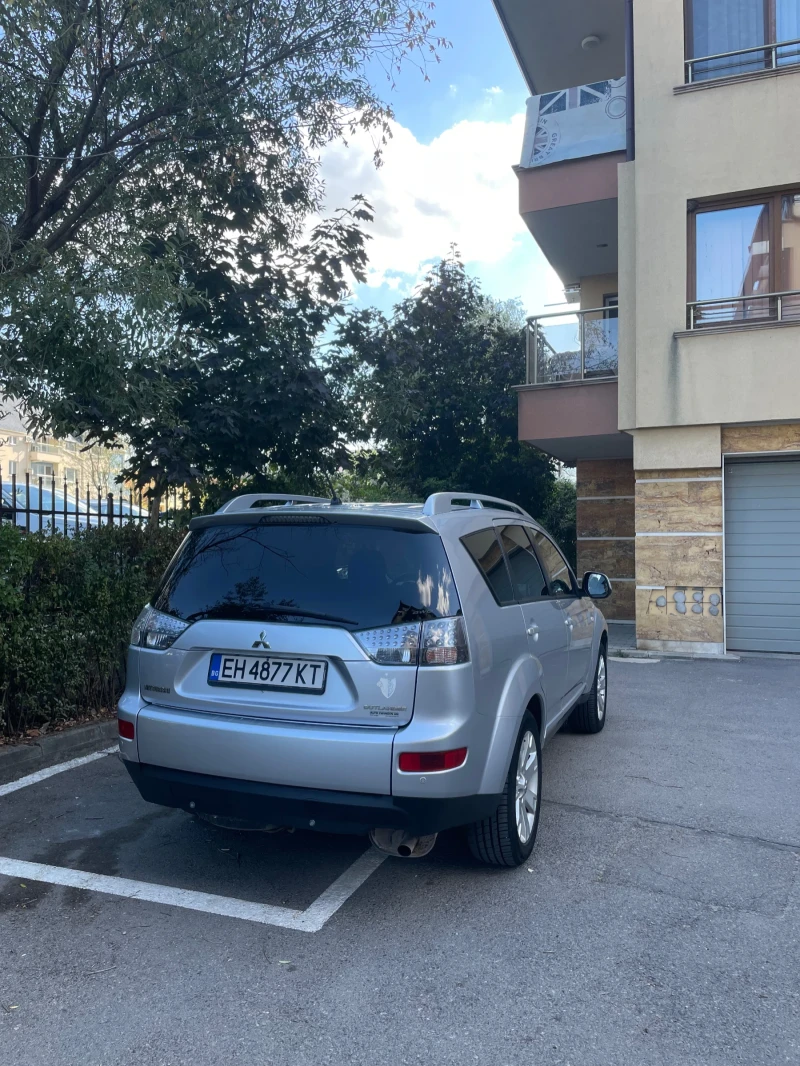 Mitsubishi Outlander, снимка 3 - Автомобили и джипове - 52515243