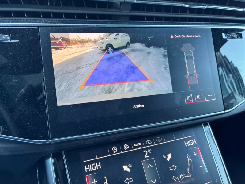 Audi Q7 * Komfort * CARFAX * ДВА КЛЮЧА * 7 МЕСТА, снимка 15 - Автомобили и джипове - 53424785