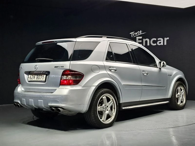 Mercedes-Benz ML 63 AMG ML63 AMG| 510к.с.| ВКЛ.ТЕХНОТЕСТ, снимка 2 - Автомобили и джипове - 55394017