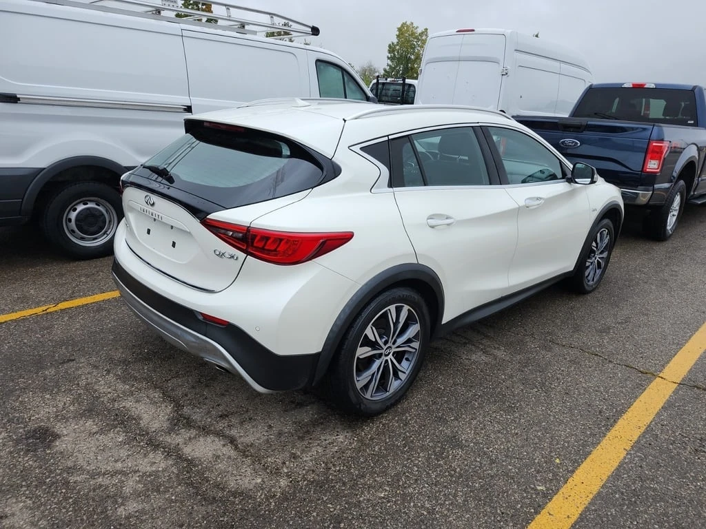 Infiniti QX30 * AWD 4DR * CARFAX *  - изображение 3