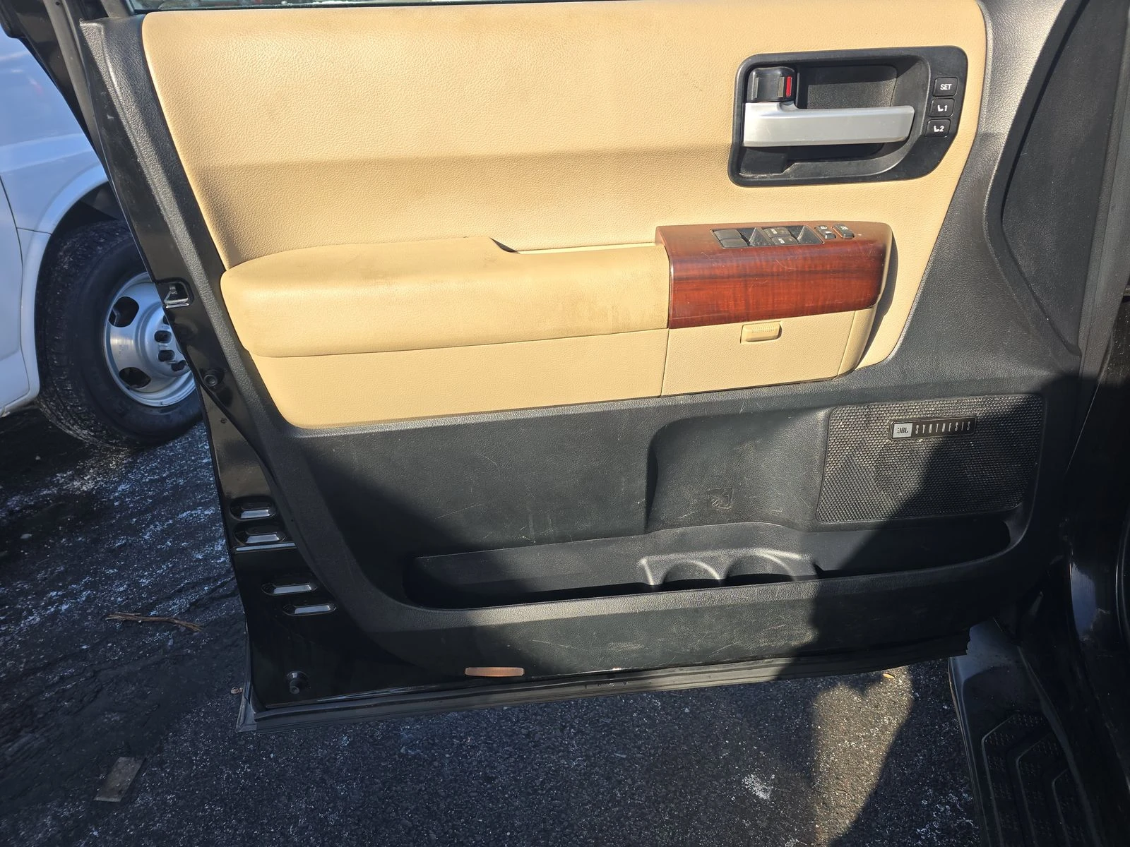 Toyota Sequoia PLATINUM* 5.7* V8* ПОДГРЕВ* КАМЕРА* КЕЙЛЕС - изображение 7