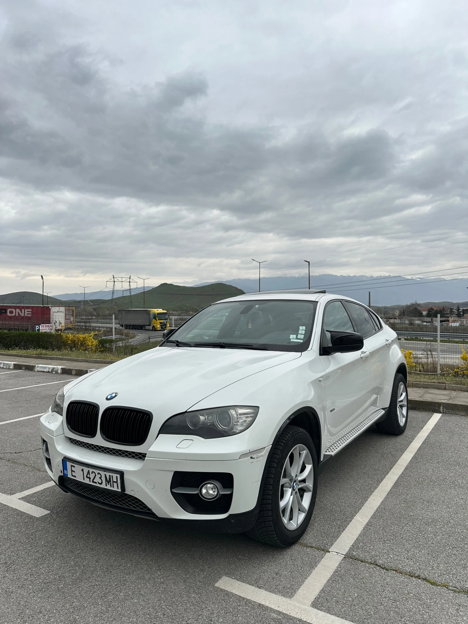 BMW X6 3.5xd* keyless* soft-close* head up* обдухване, снимка 2 - Автомобили и джипове - 53903759