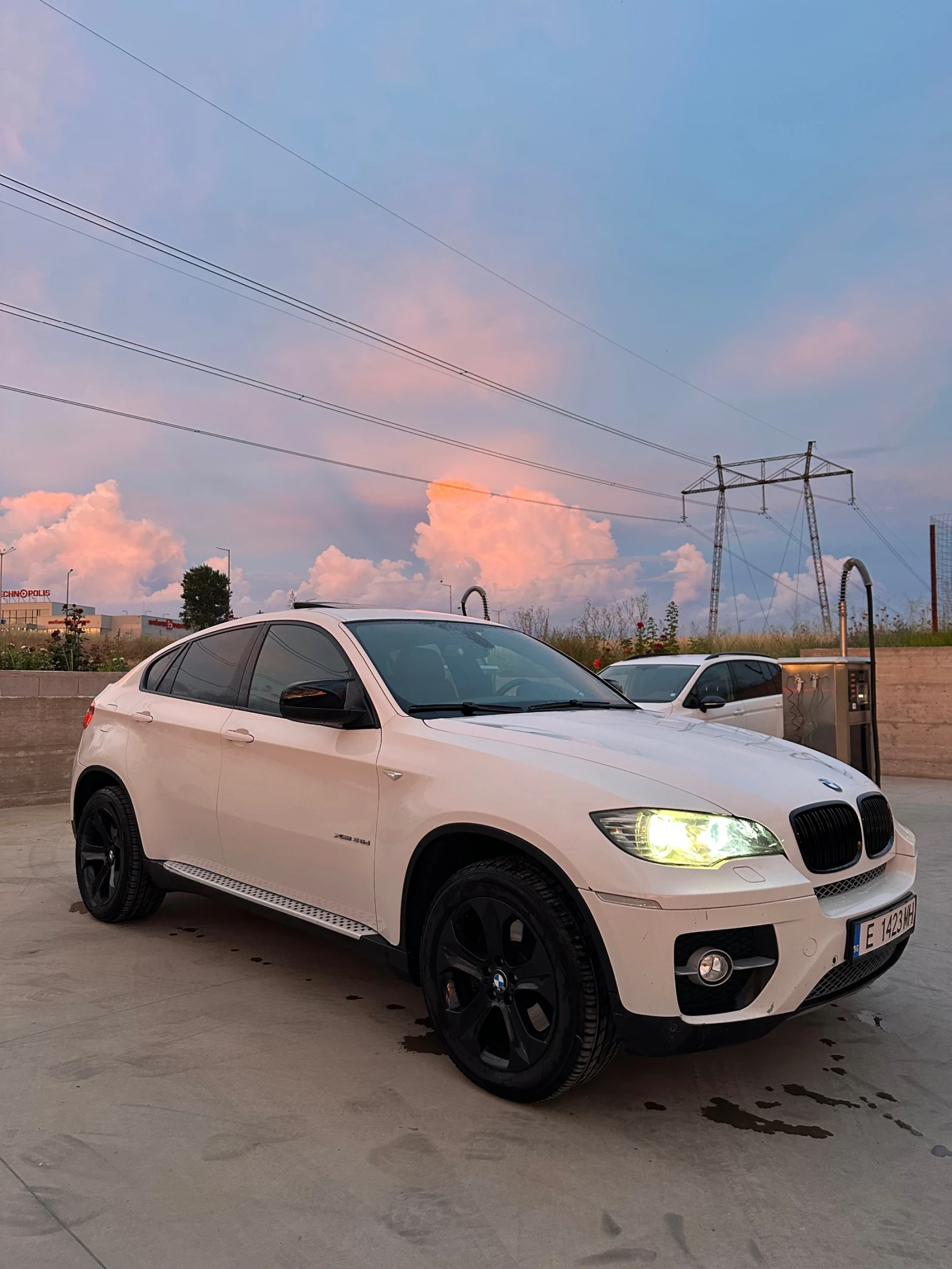 BMW X6 3.5xd* keyless* soft-close* head up* обдухване, снимка 2 - Автомобили и джипове - 54825827
