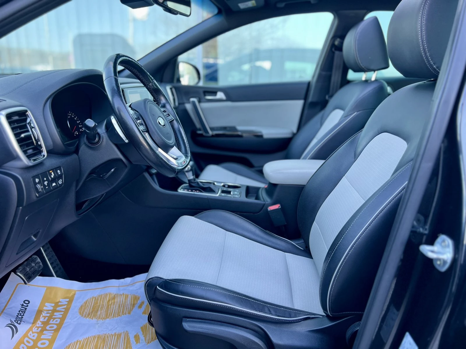 Kia Sportage 2.0 CRDi / 185 к.с. / DCT-8 / AWD/GT LINE, снимка 9 - Автомобили и джипове - 54112152