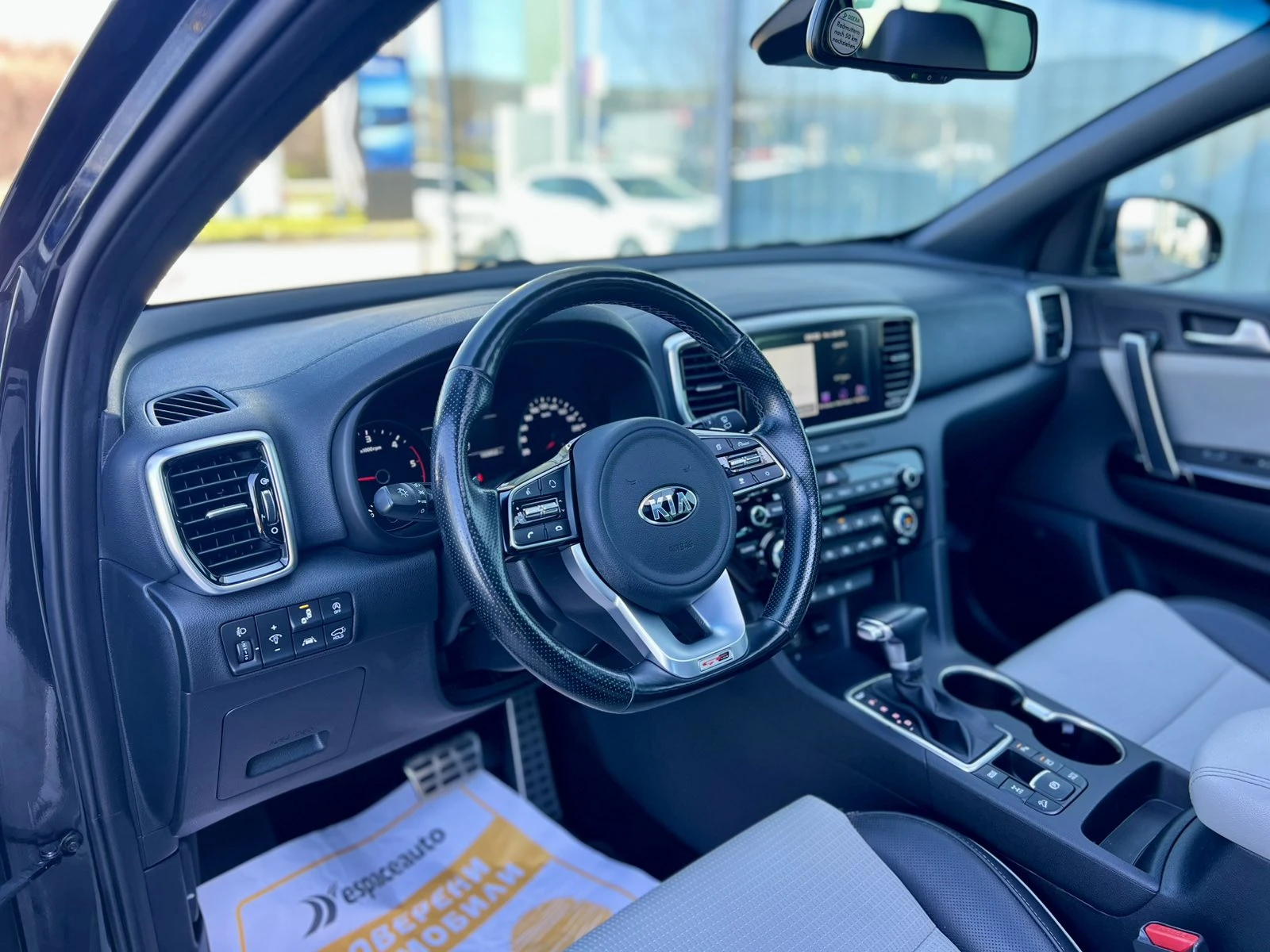 Kia Sportage 2.0 CRDi / 185 к.с. / DCT-8 / AWD/GT LINE, снимка 10 - Автомобили и джипове - 54112152