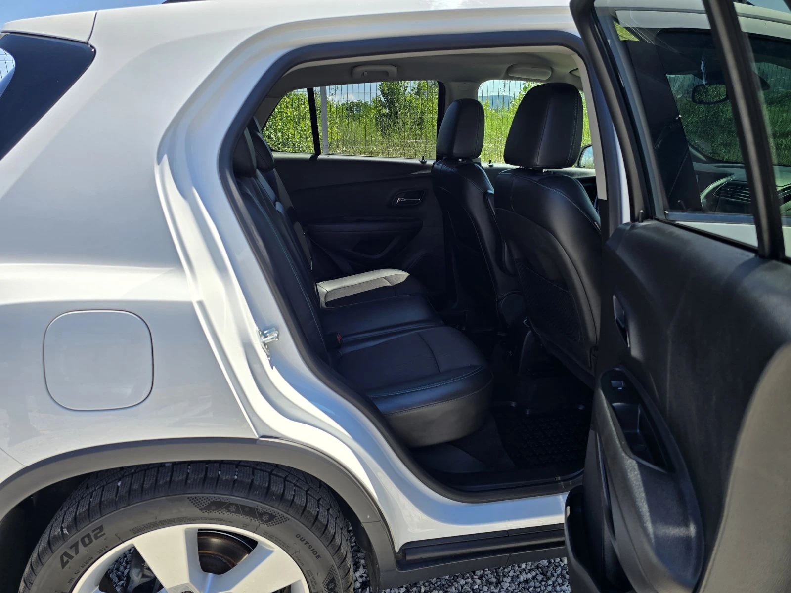 Chevrolet Trax 1.4i КОЖА КЛИМАТРОНИК, снимка 8 - Автомобили и джипове - 55051402
