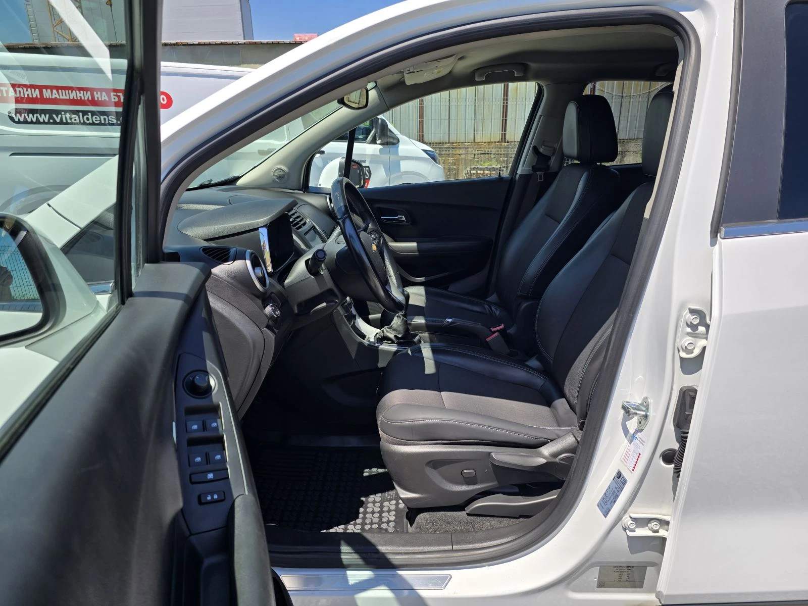 Chevrolet Trax 1.4i КОЖА КЛИМАТРОНИК, снимка 5 - Автомобили и джипове - 55051402