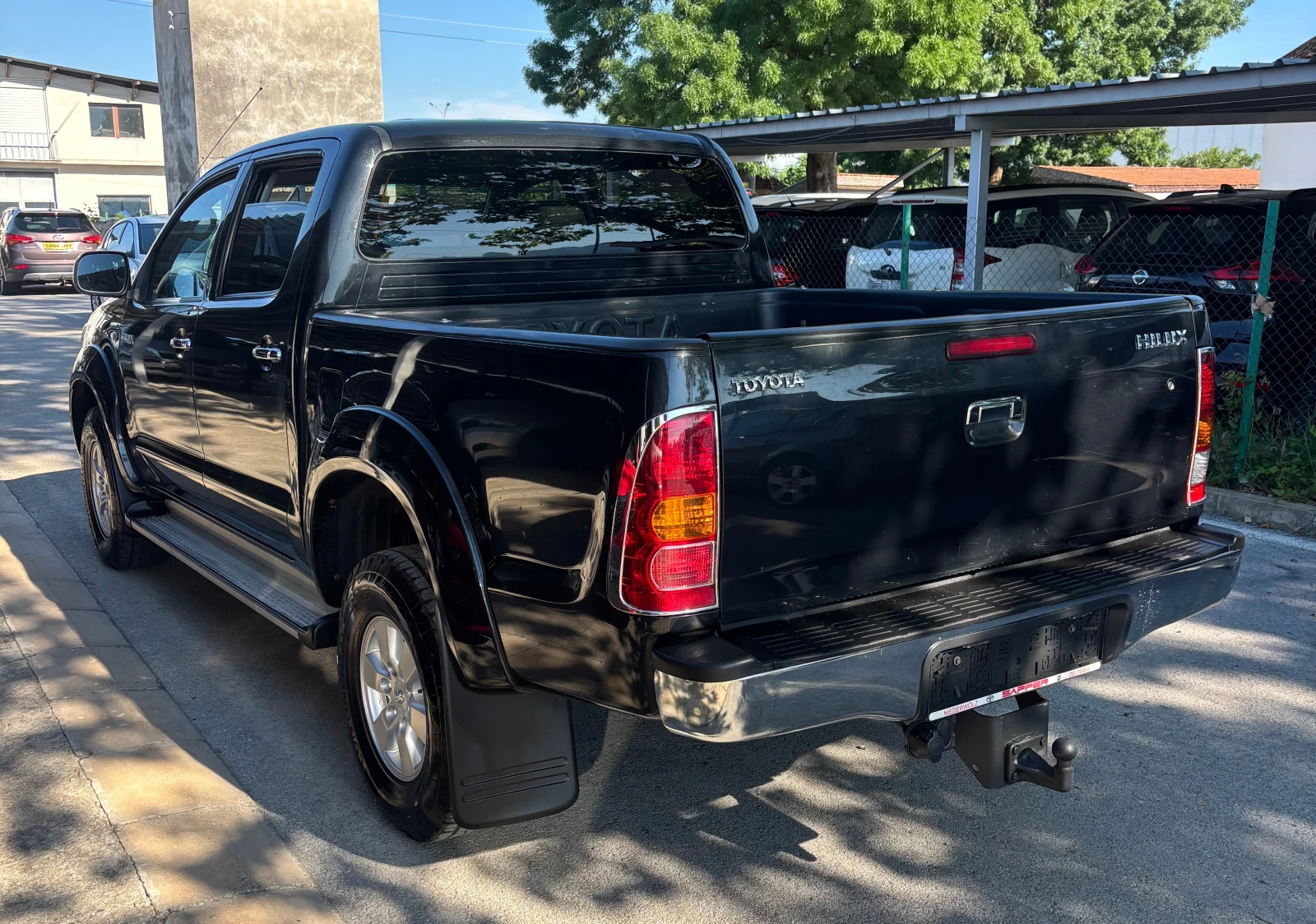 Toyota Hilux 2.5 D-4D, снимка 5 - Автомобили и джипове - 55054603