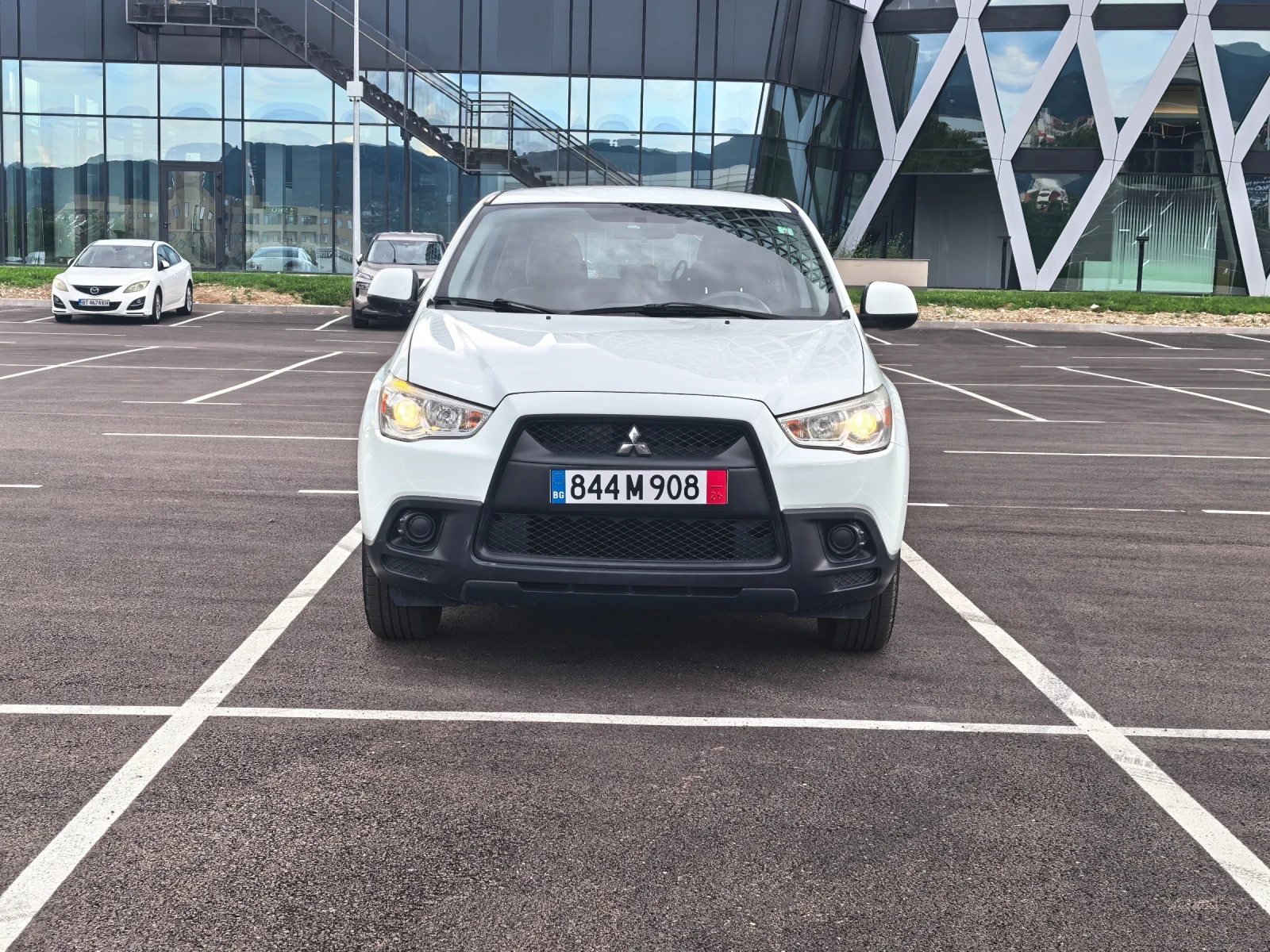 Mitsubishi ASX 1.6 бензин - ТОП състояние + 4 зимни гуми с джанти, снимка 4 - Автомобили и джипове - 55180403