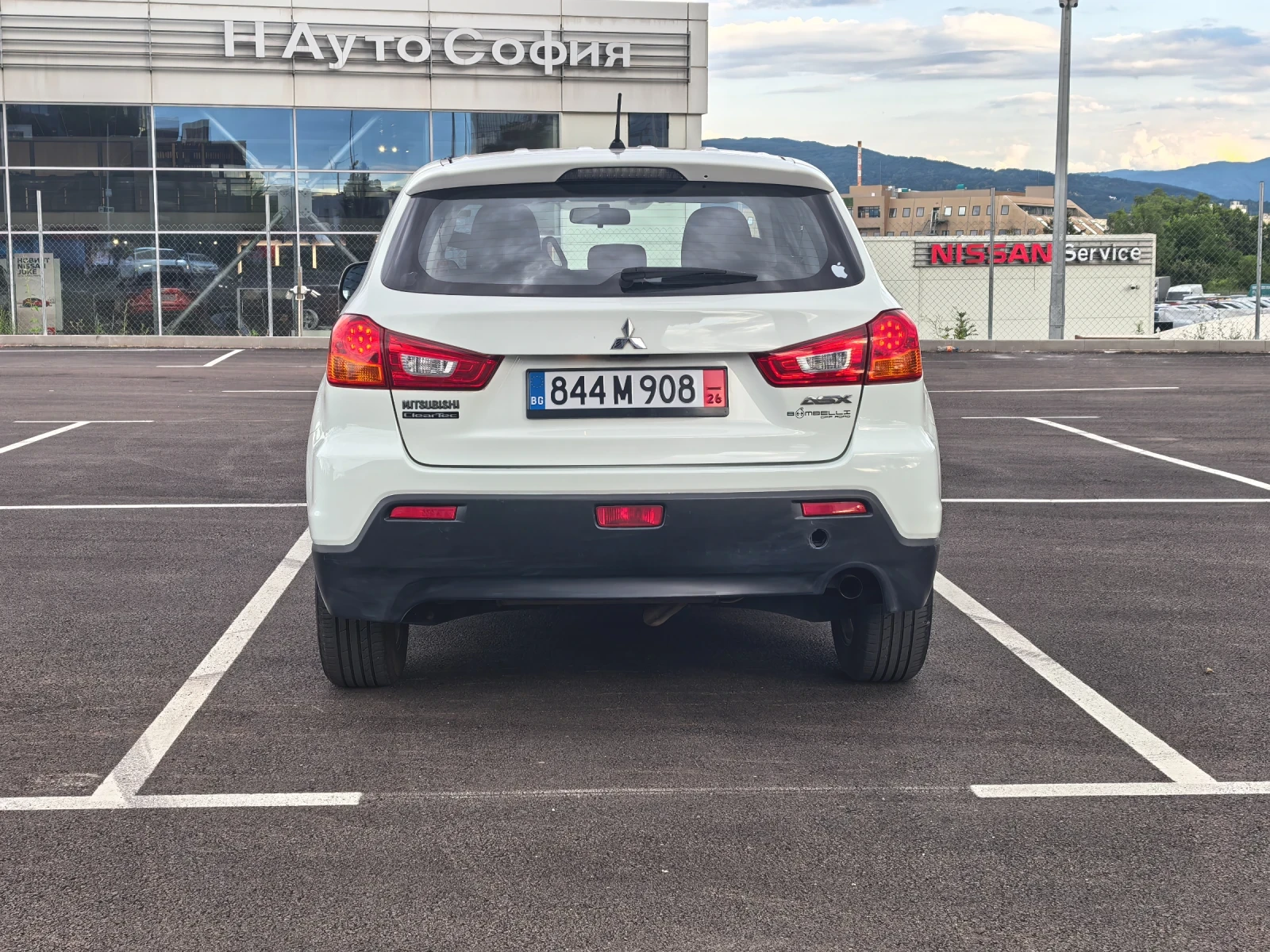 Mitsubishi ASX 1.6 бензин - ТОП състояние + 4 зимни гуми с джанти, снимка 7 - Автомобили и джипове - 55180403