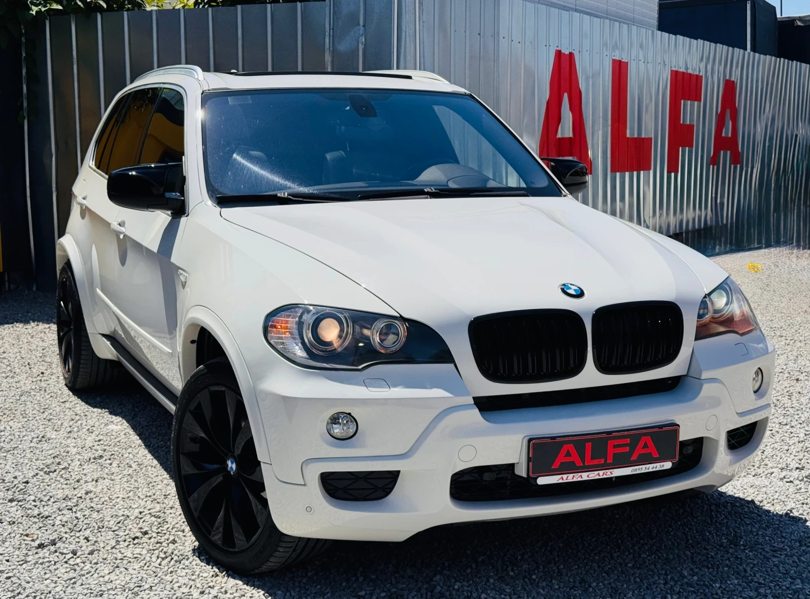 BMW X5 3.0sd/M-PAKET/ВС.ЕКСТРИ/ВАКУУМ/DVD/HUD/КАМЕРА/ТОП/, снимка 4 - Автомобили и джипове - 55543058