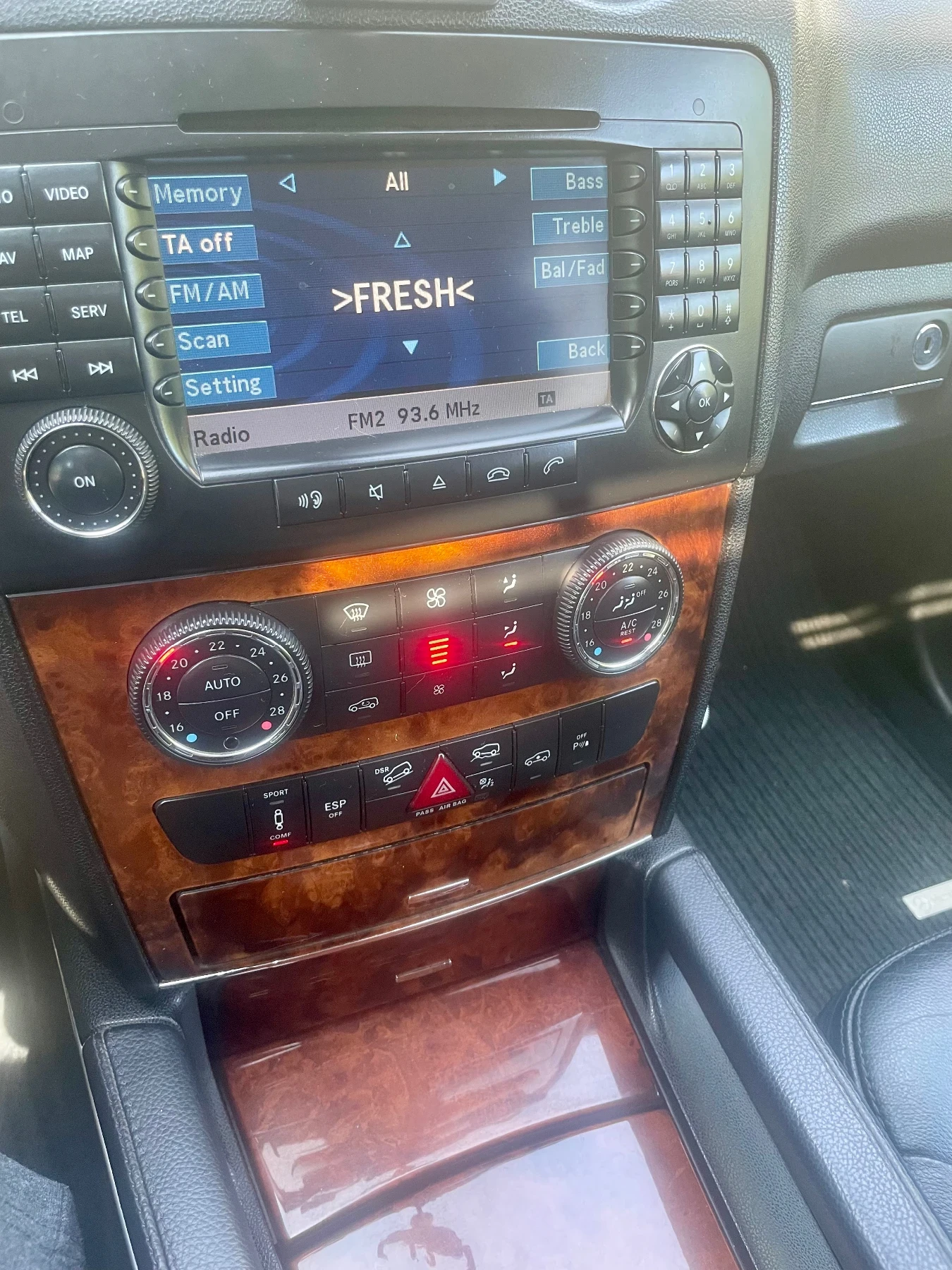 Mercedes-Benz ML 320 3.2 cdi, снимка 12 - Автомобили и джипове - 55942964