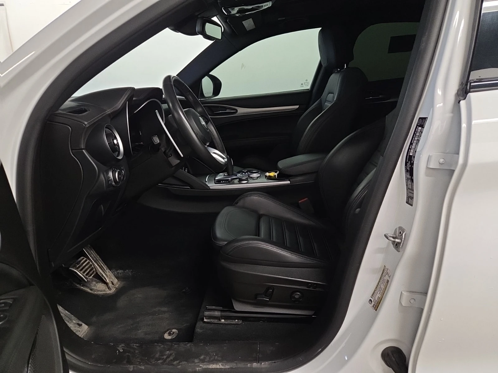 Alfa Romeo Stelvio  VELOCE / CARFAX / DISTRONIC / 2 КЛЮЧА , снимка 5 - Автомобили и джипове - 56103278