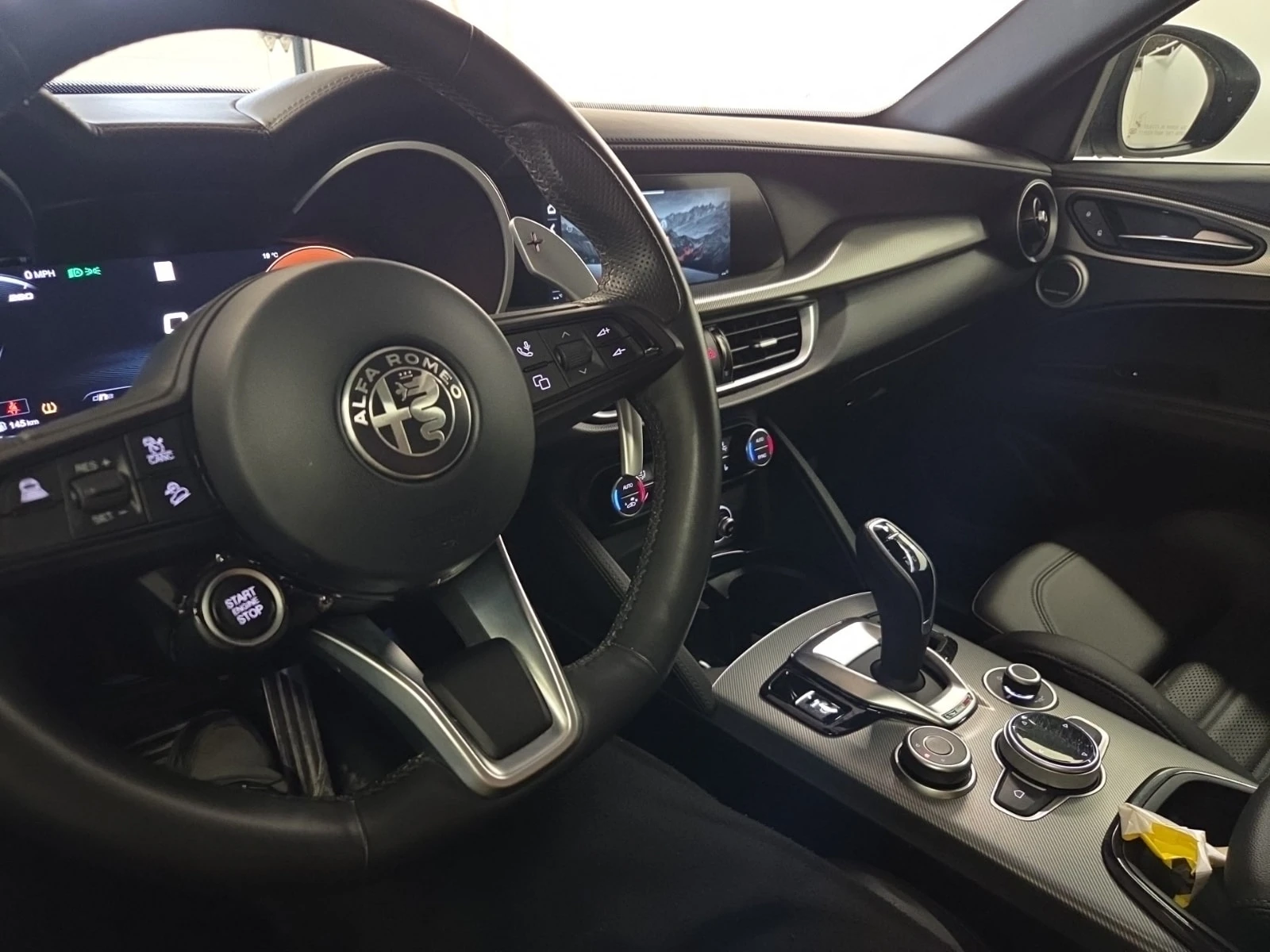 Alfa Romeo Stelvio  VELOCE / CARFAX / DISTRONIC / 2 КЛЮЧА , снимка 10 - Автомобили и джипове - 56103278