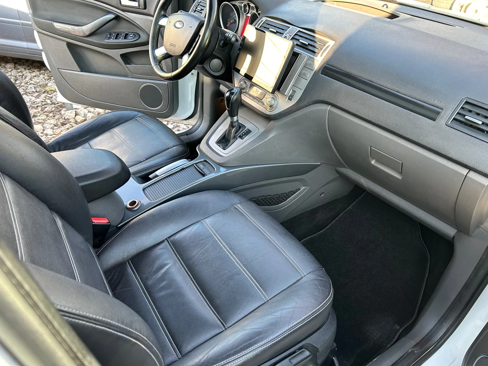 Ford Kuga 2, 5 T, снимка 7 - Автомобили и джипове - 56631648