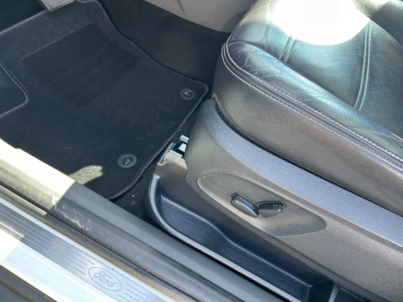 Ford Kuga 2, 5 T, снимка 8 - Автомобили и джипове - 56631648