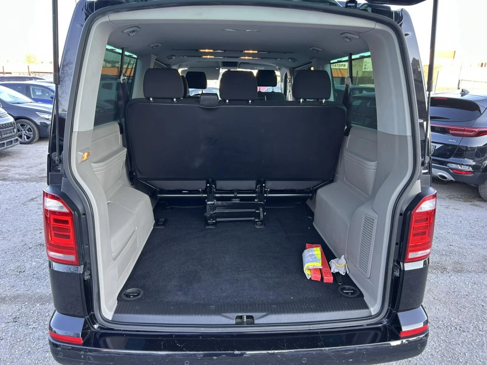 VW Caravelle 2.0 TDI 150 * DSG * 2 ��������� ����� * MATRIX *  | Mobile.bg � ����������� 11