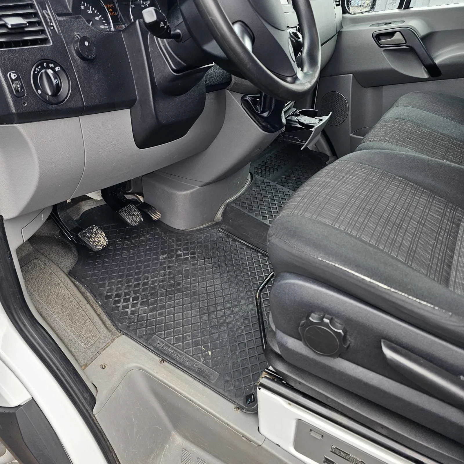 Mercedes-Benz Sprinter 316 Къса база - изображение 8